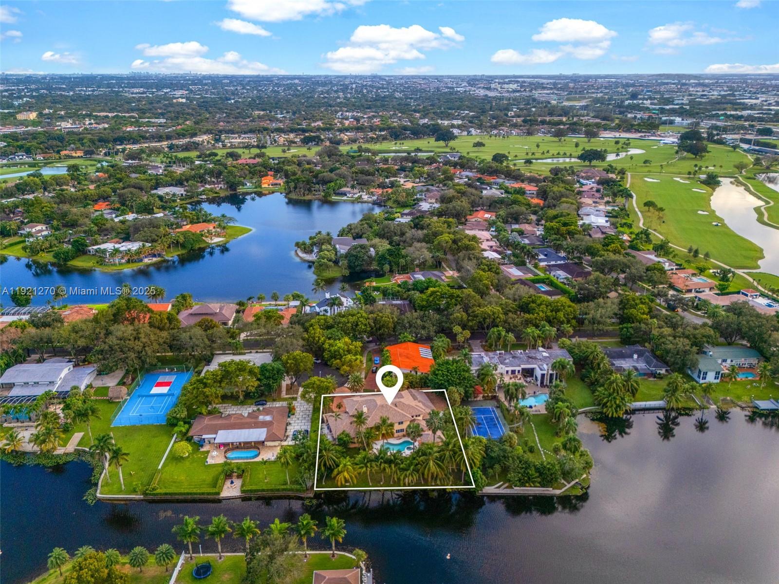 7225 Gleneagle Dr, Miami Lakes FL 33014