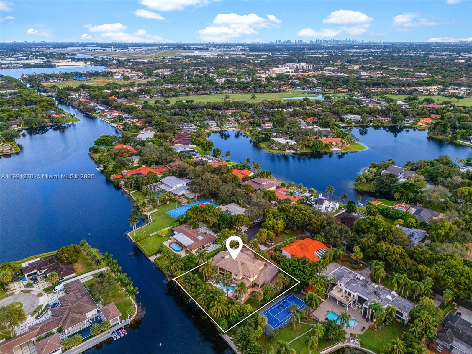 7225 Gleneagle Dr, Miami Lakes FL 33014