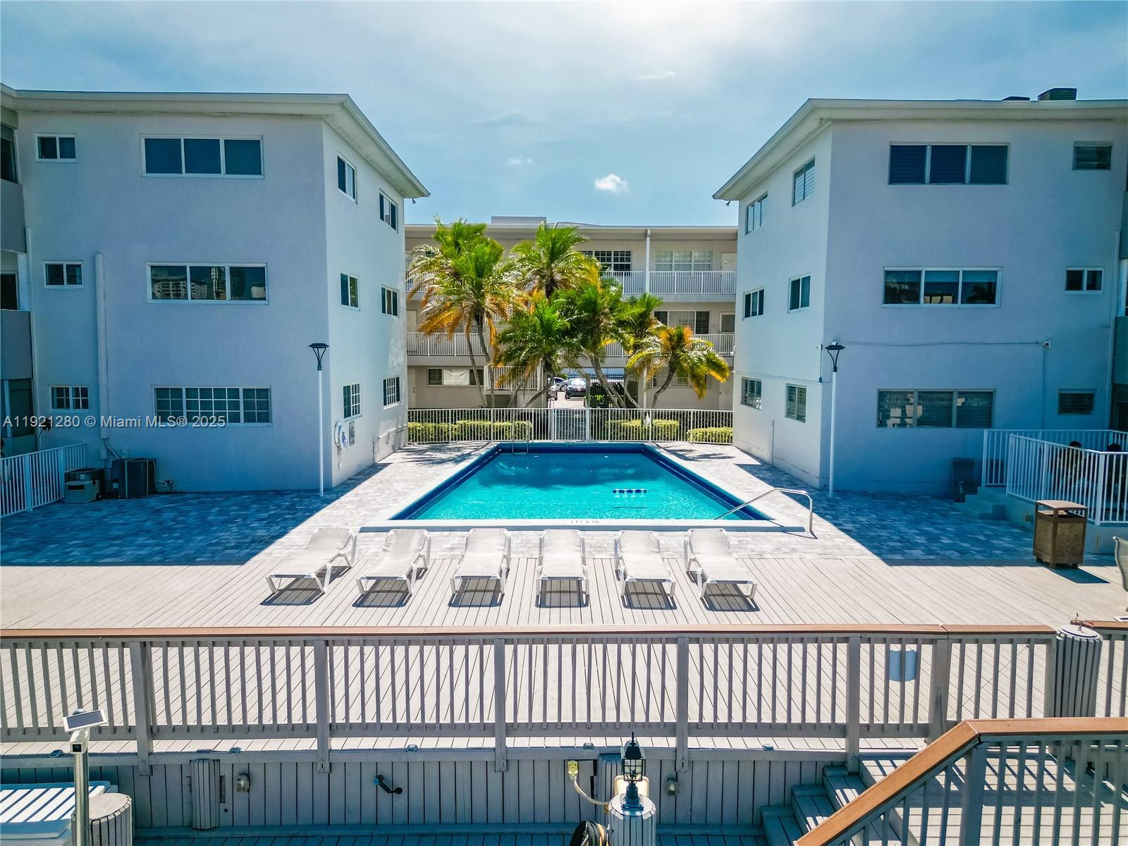 462 Golden Isles Dr #305, Hallandale Beach FL 33009