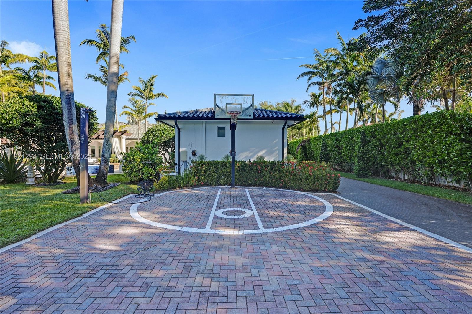 10400 SW 62nd St, Miami FL 33173