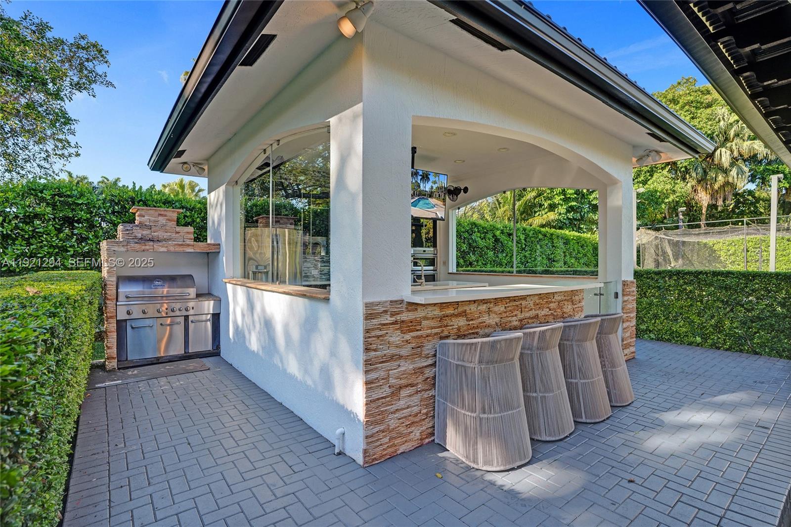 10400 SW 62nd St, Miami FL 33173