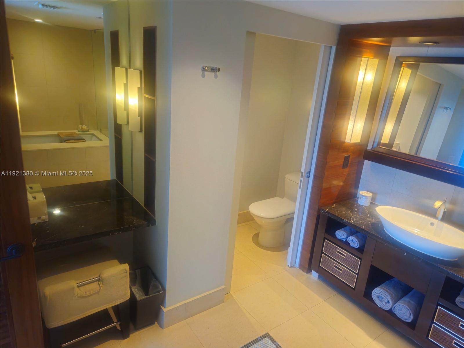 6801 Collins Ave #320, Miami Beach FL 33141