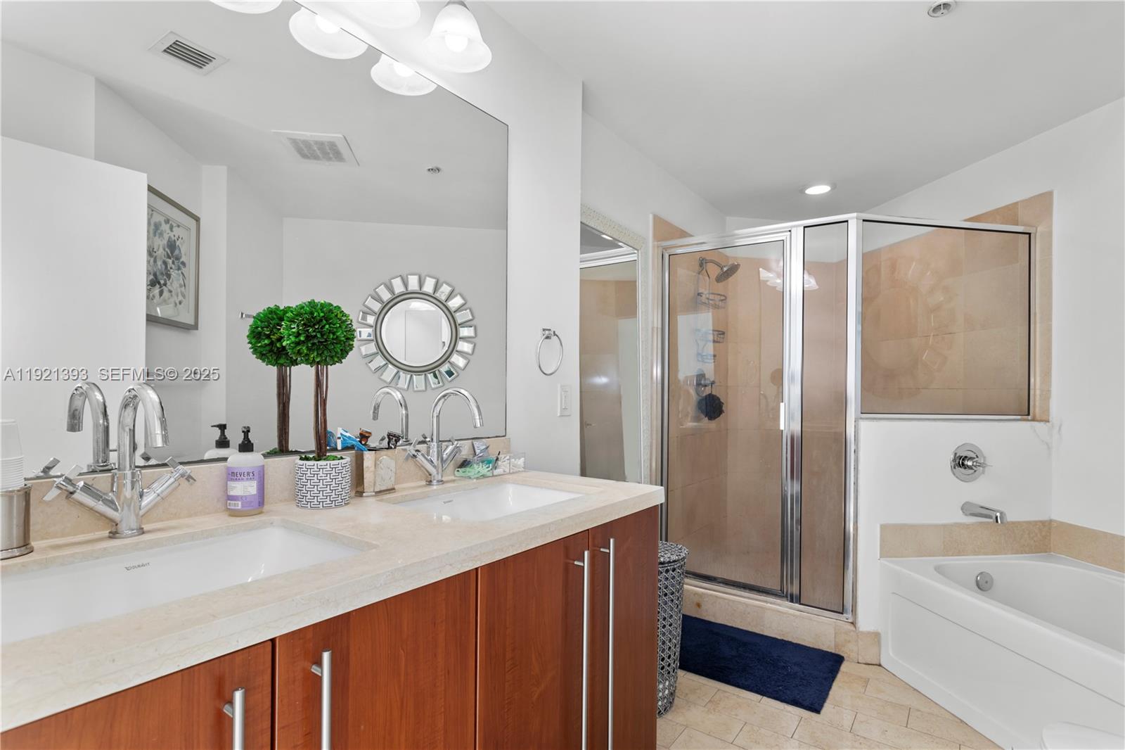 1111 SW 1st Ave #2925-N, Miami FL 33130