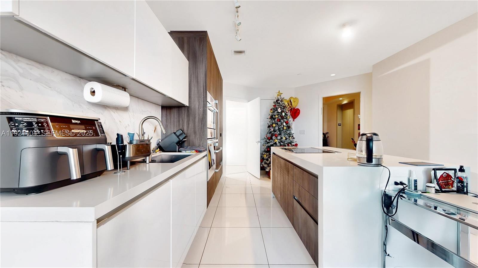 851 NE 1st Ave #1508, Miami FL 33132