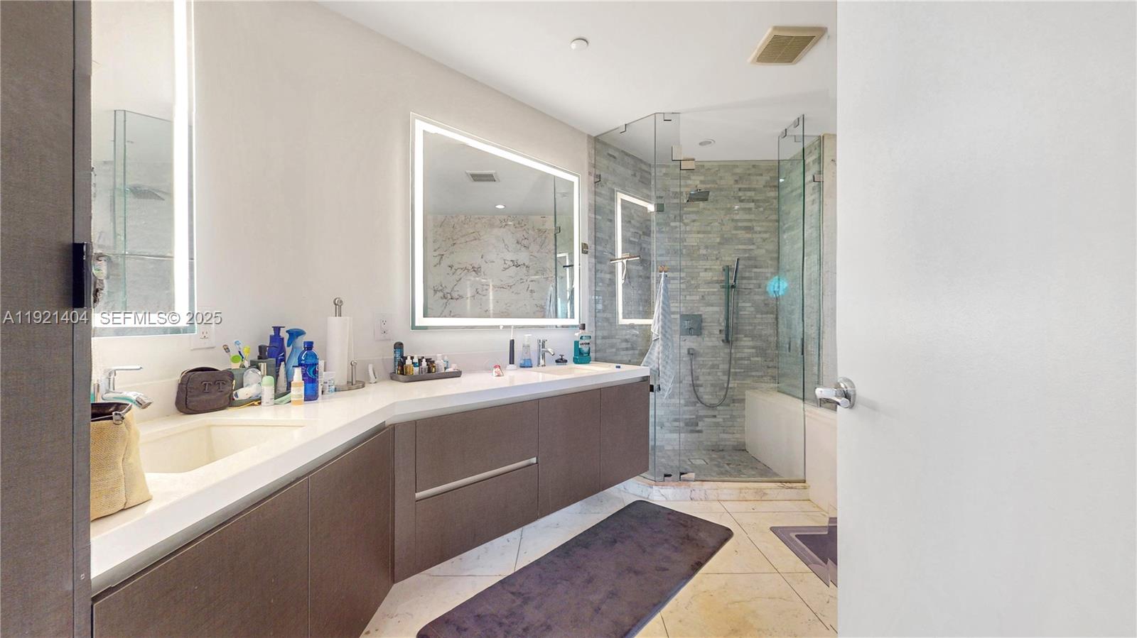 851 NE 1st Ave #1508, Miami FL 33132