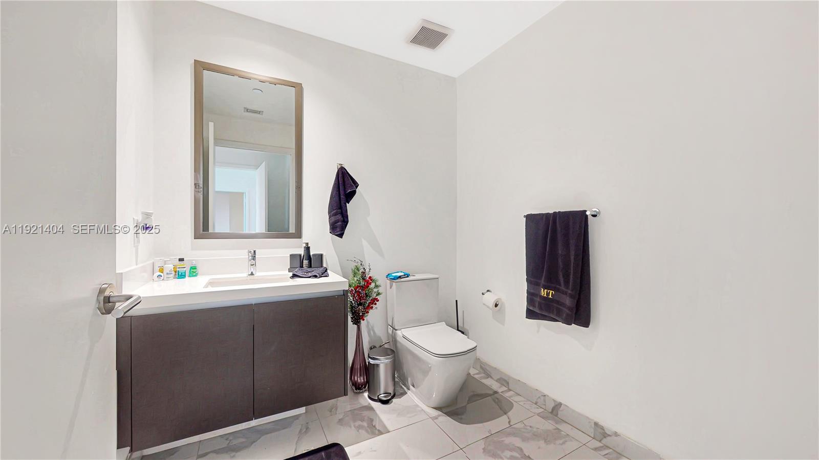 851 NE 1st Ave #1508, Miami FL 33132