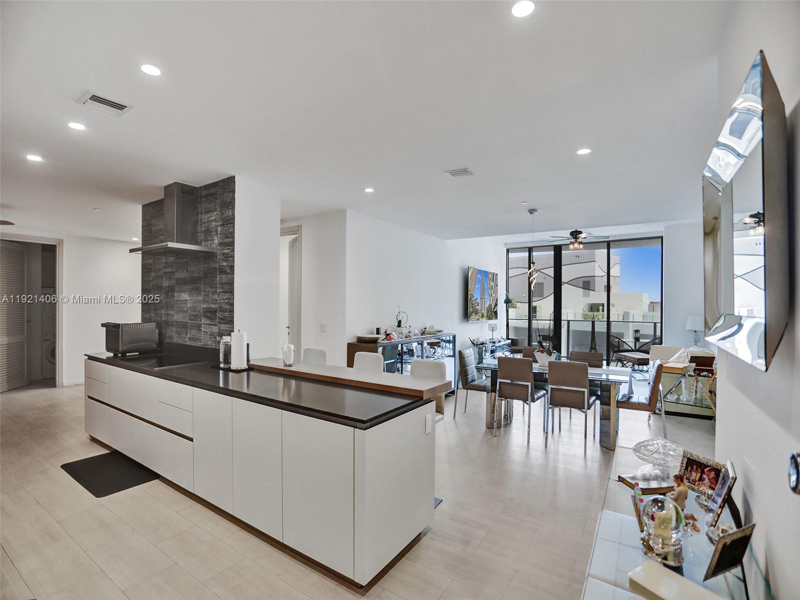 1000 Brickell Plz #PH5103, Miami FL 33131