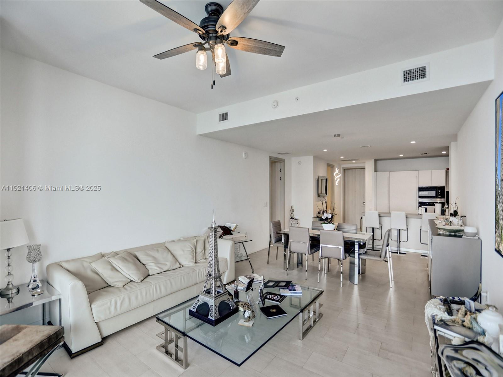 1000 Brickell Plz #PH5103, Miami FL 33131