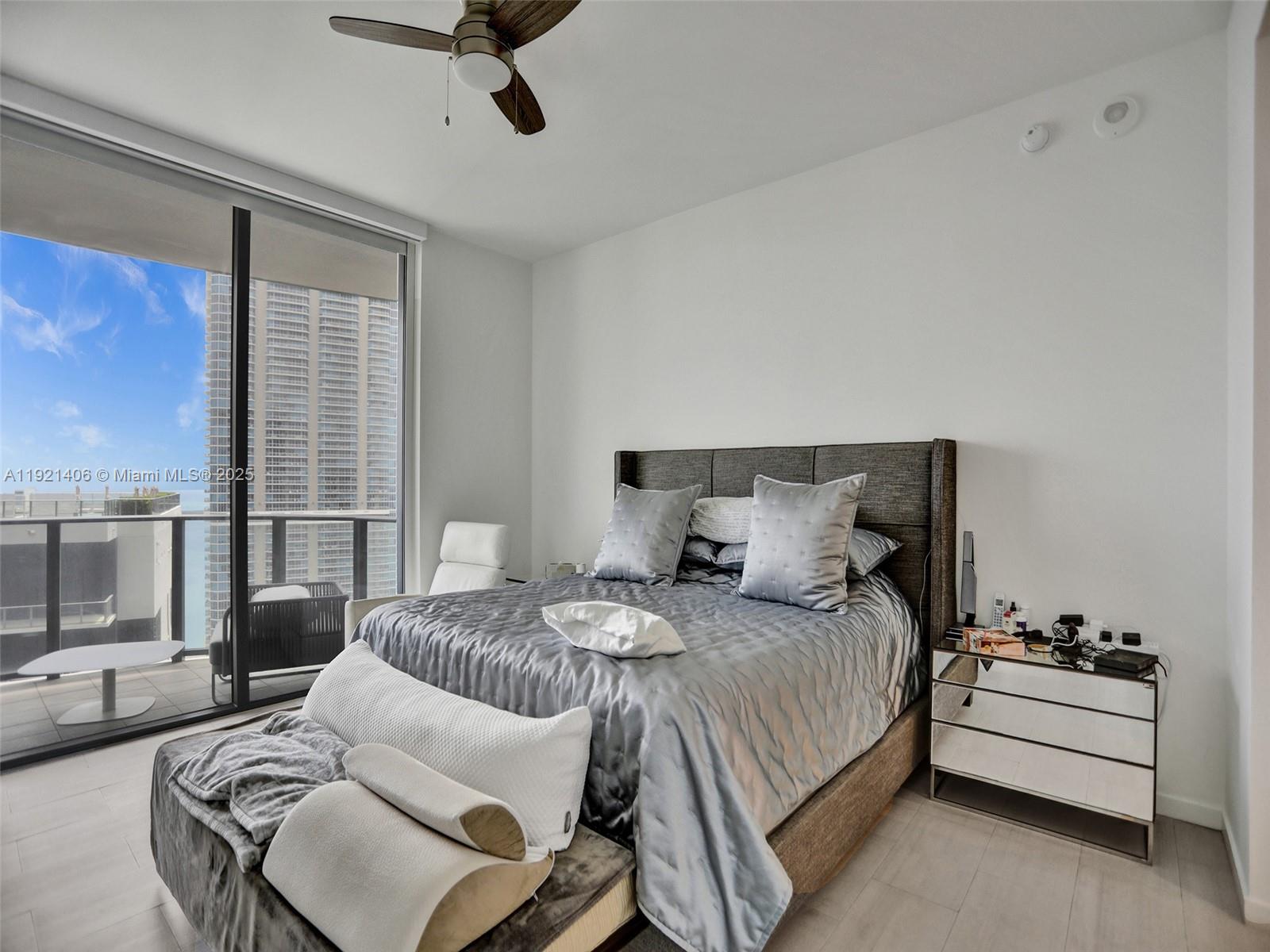 1000 Brickell Plz #PH5103, Miami FL 33131