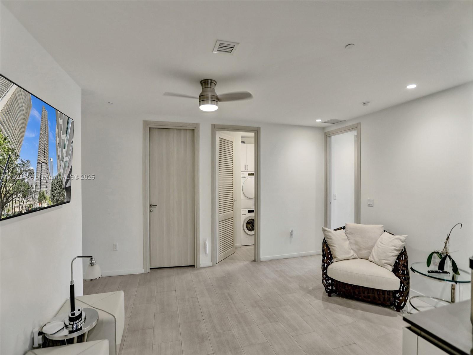 1000 Brickell Plz #PH5103, Miami FL 33131