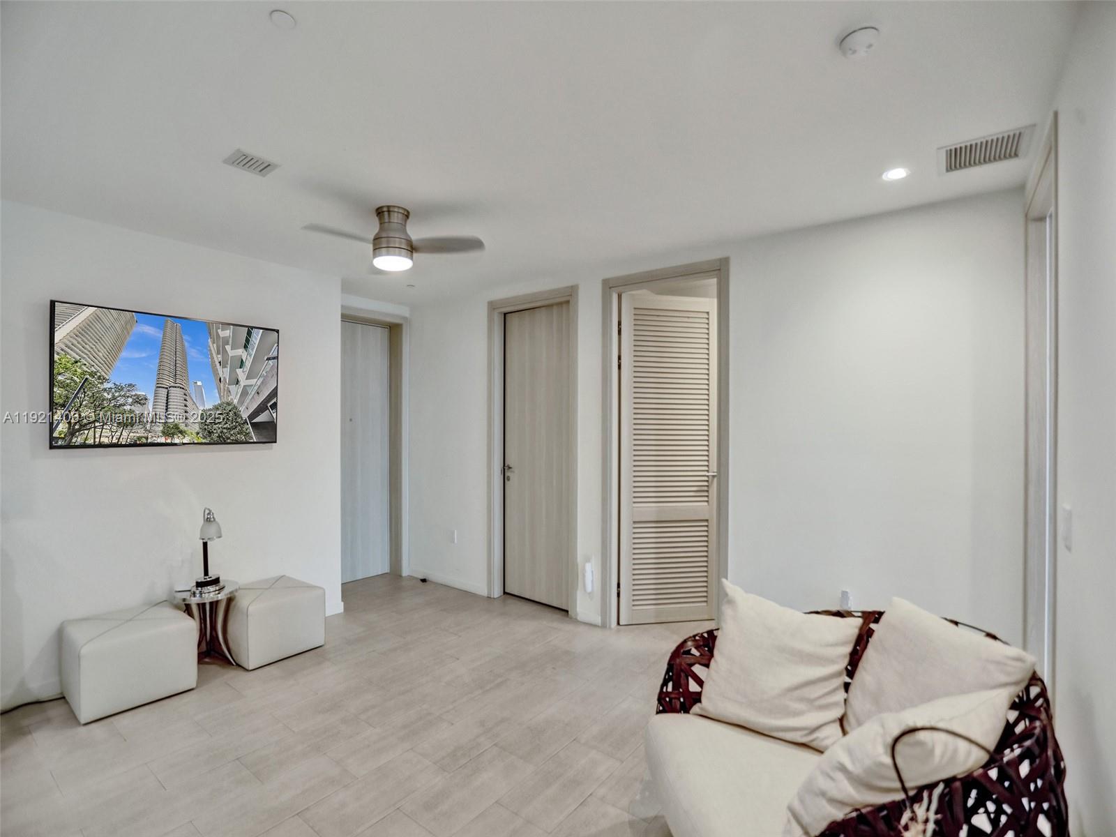 1000 Brickell Plz #PH5103, Miami FL 33131