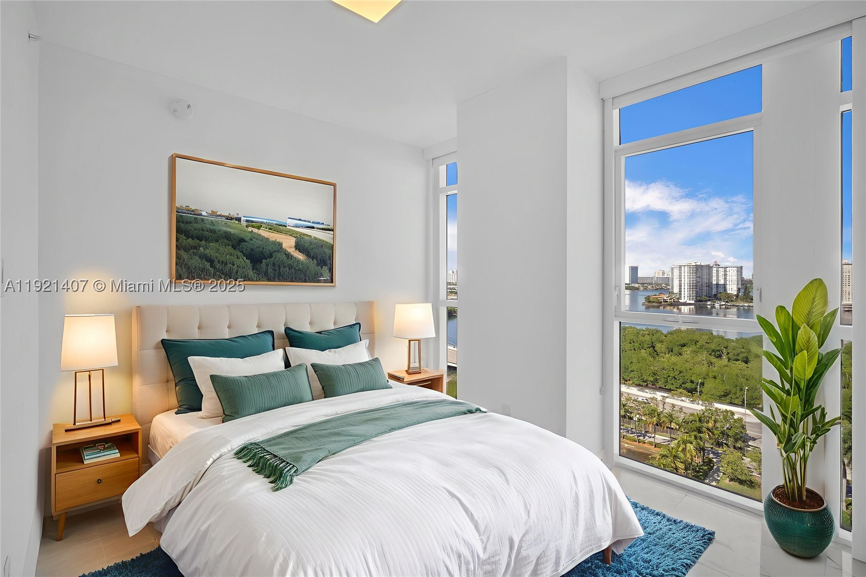 400 Sunny Isles Blvd (2 Parkings) #1519, Sunny Isles Beach FL 33160