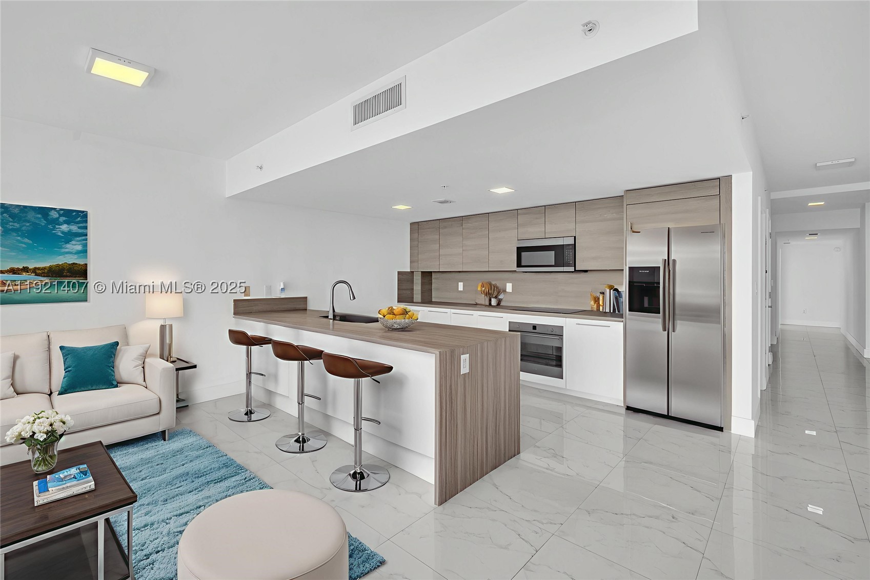 400 Sunny Isles Blvd (2 Parkings) #1519, Sunny Isles Beach FL 33160