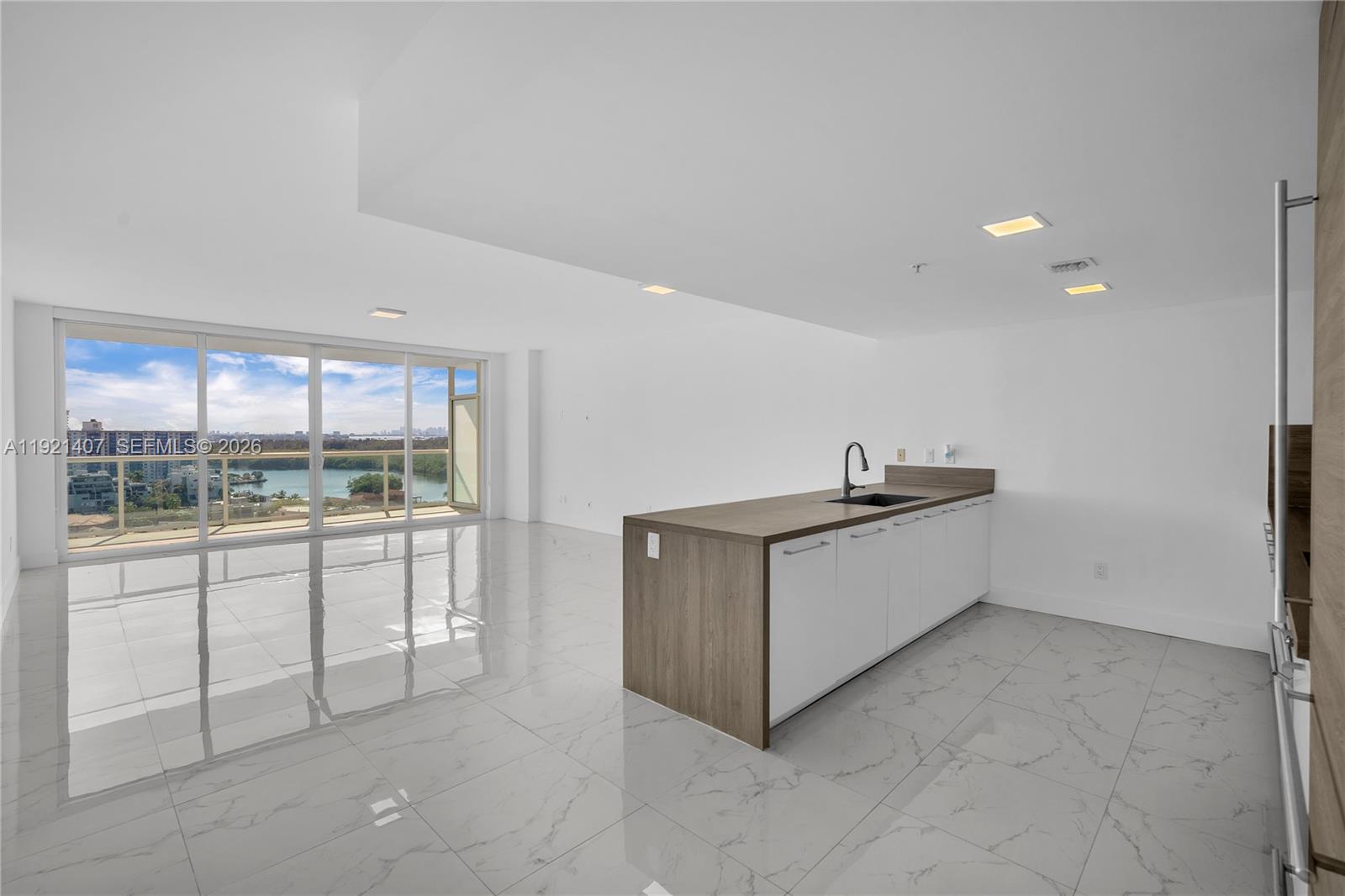 400 Sunny Isles Blvd #1519, Sunny Isles Beach FL 33160