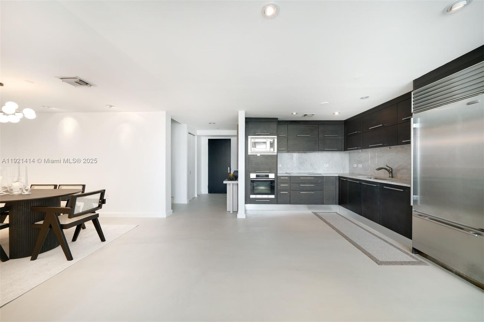 900 Biscayne Blvd #905, Miami FL 33132