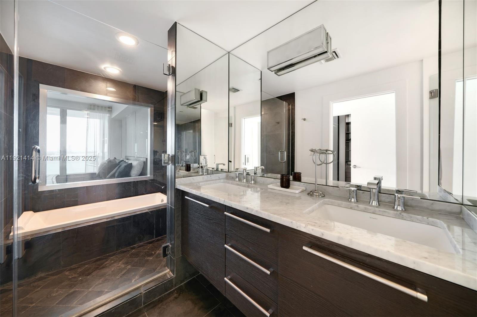 900 Biscayne Blvd #905, Miami FL 33132
