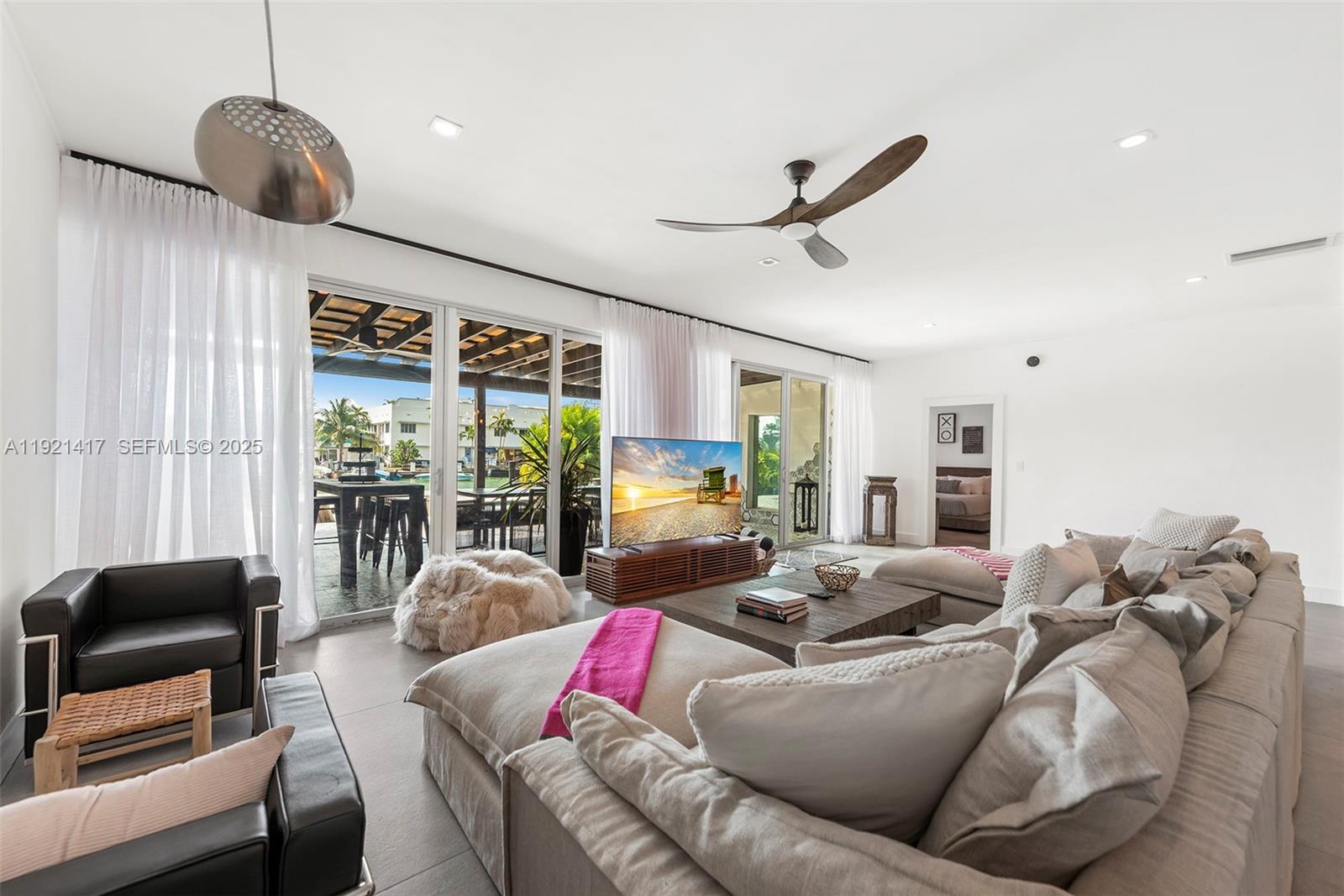 970 S Shore Dr, Miami Beach FL 33141