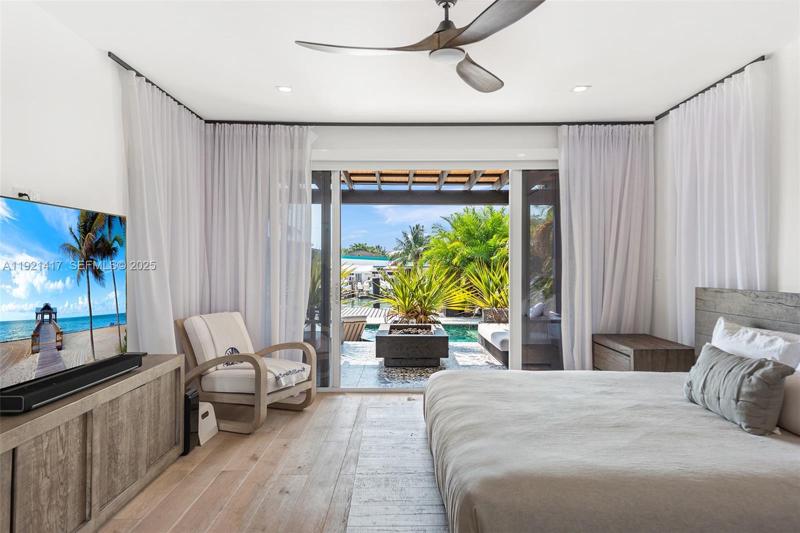 970 S Shore Dr, Miami Beach FL 33141