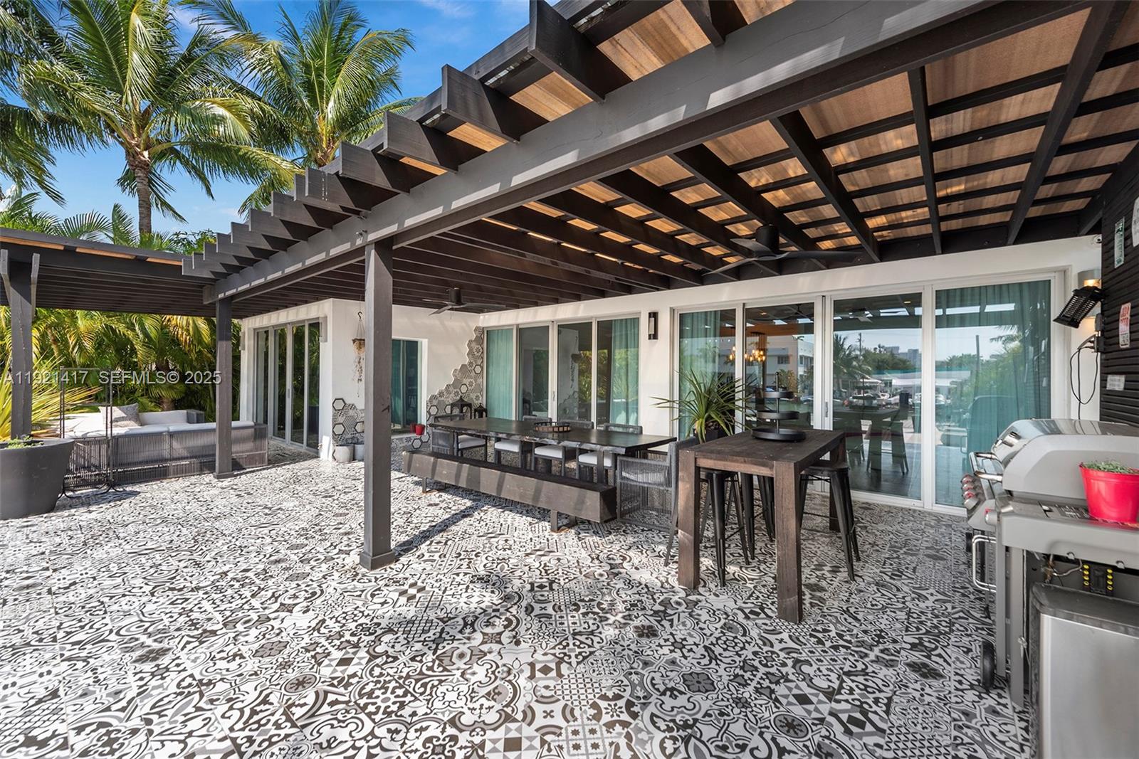 970 S Shore Dr, Miami Beach FL 33141