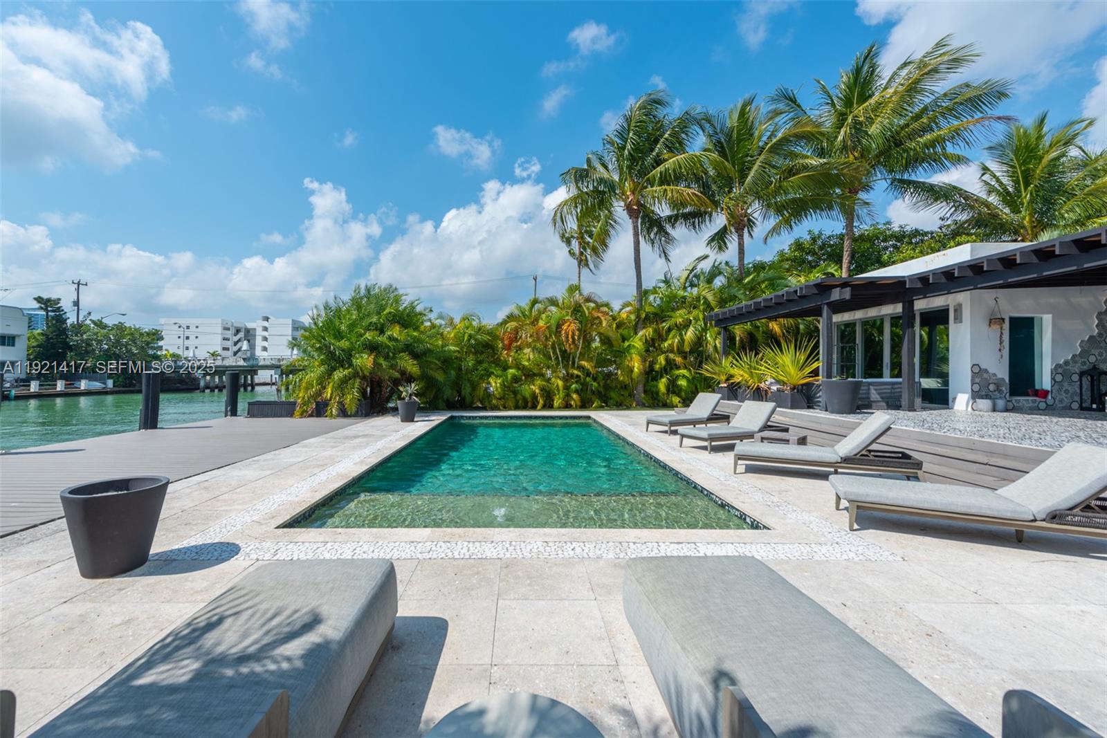 970 S Shore Dr, Miami Beach FL 33141