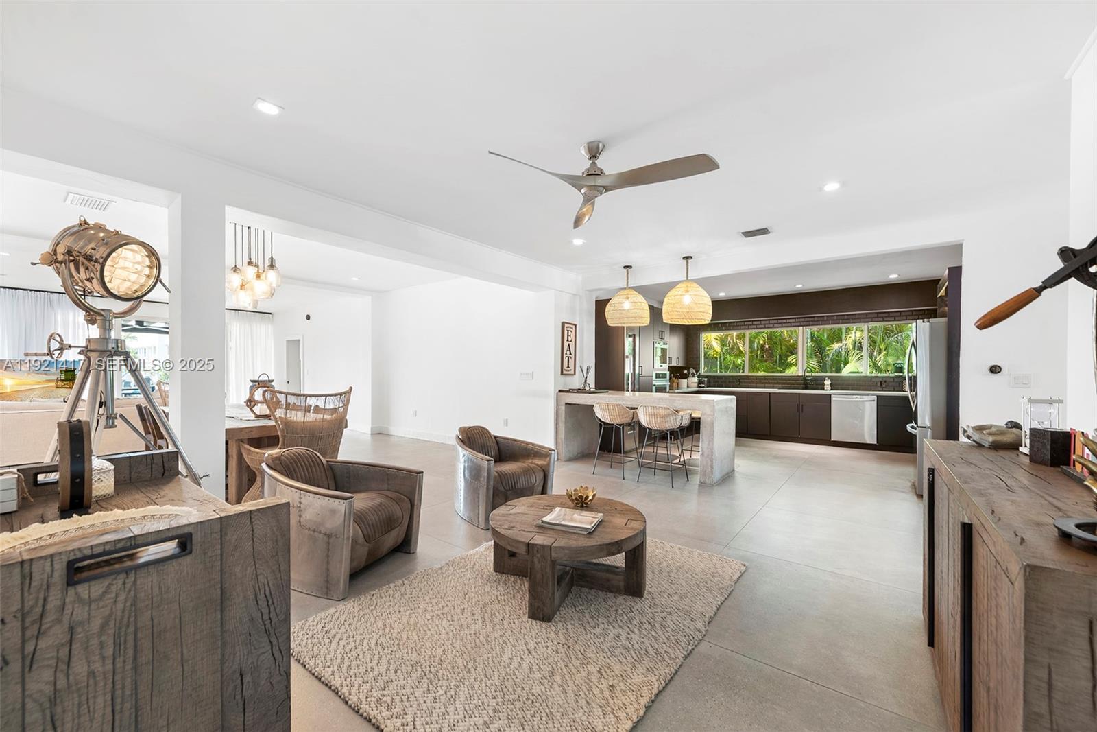 970 S Shore Dr, Miami Beach FL 33141