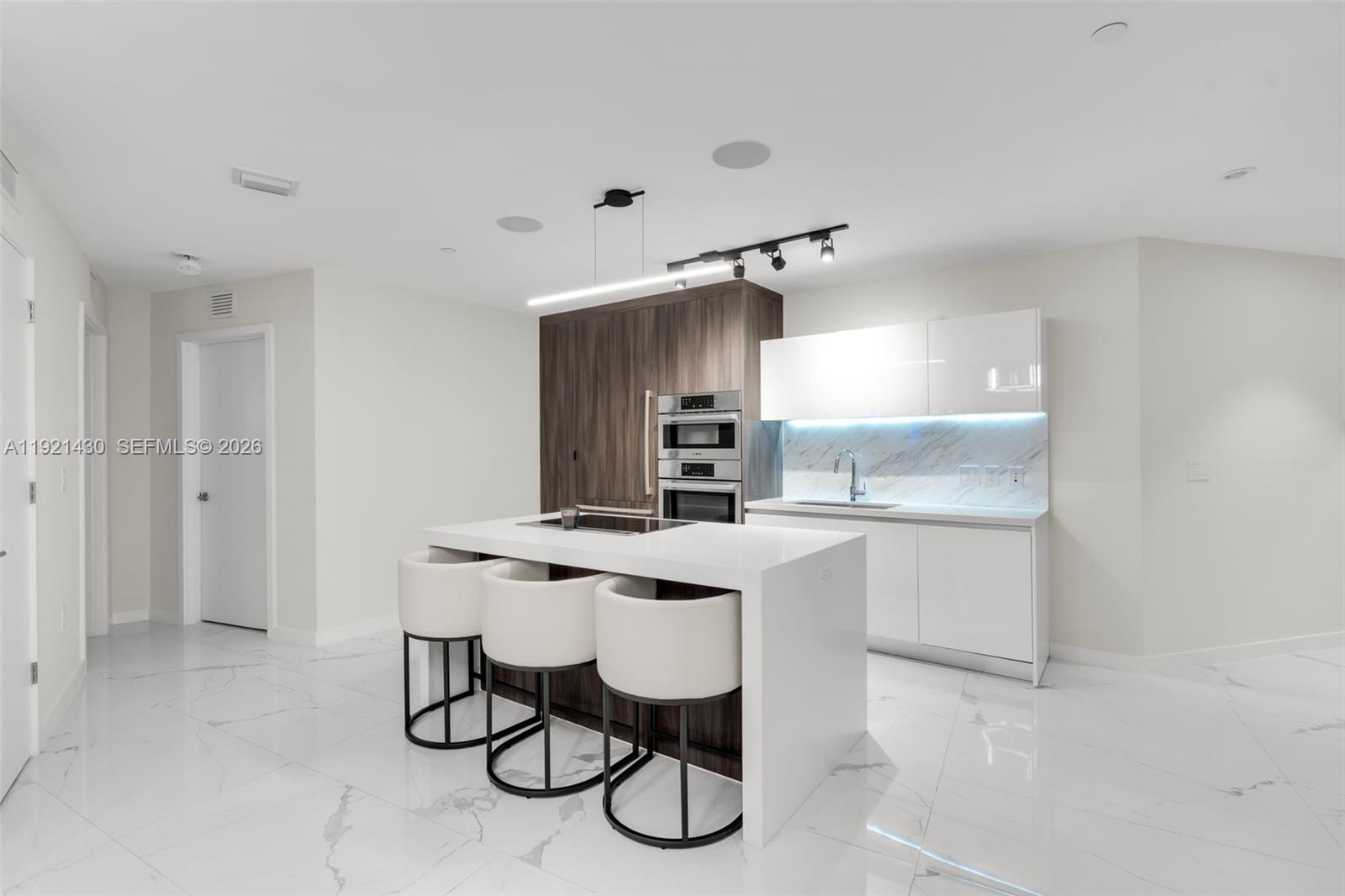 851 NE 1st Ave #4009, Miami FL 33132