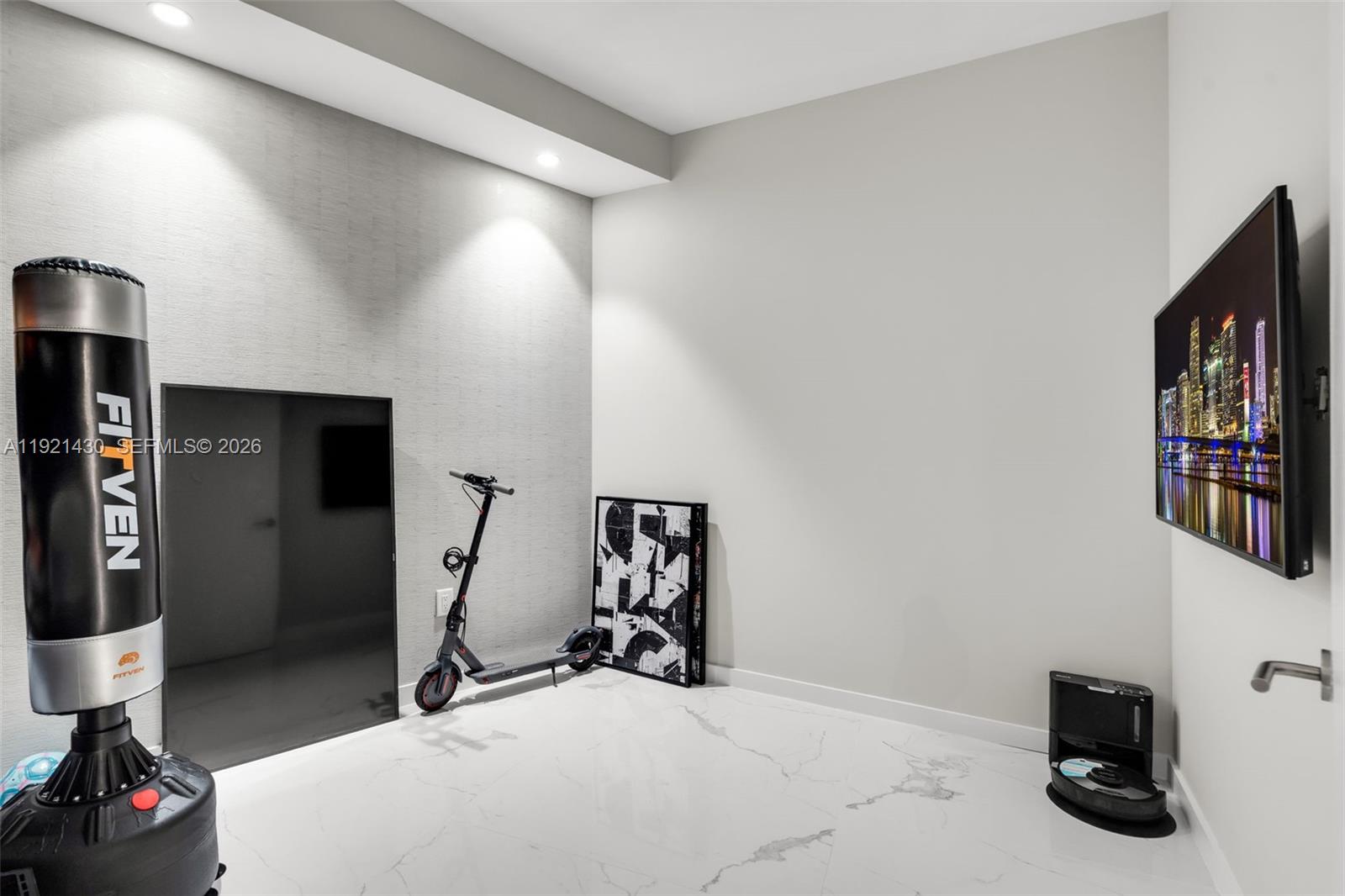 851 NE 1st Ave #4009, Miami FL 33132
