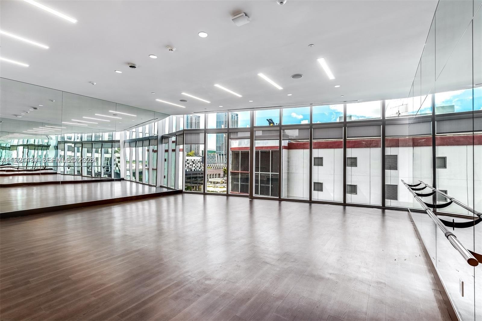851 NE 1st Ave #4009, Miami FL 33132
