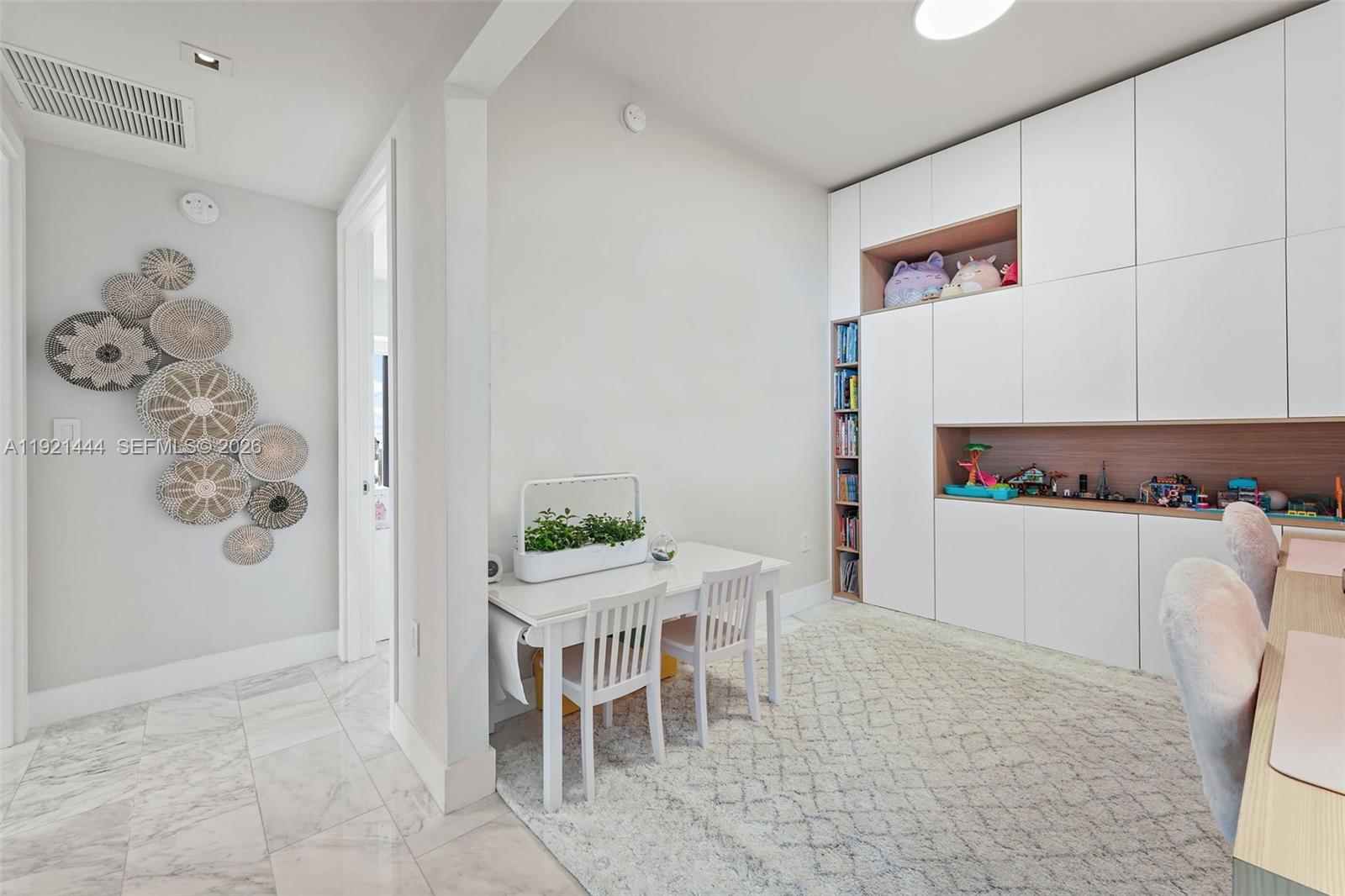 1451 Brickell Ave #2802, Miami FL 33131