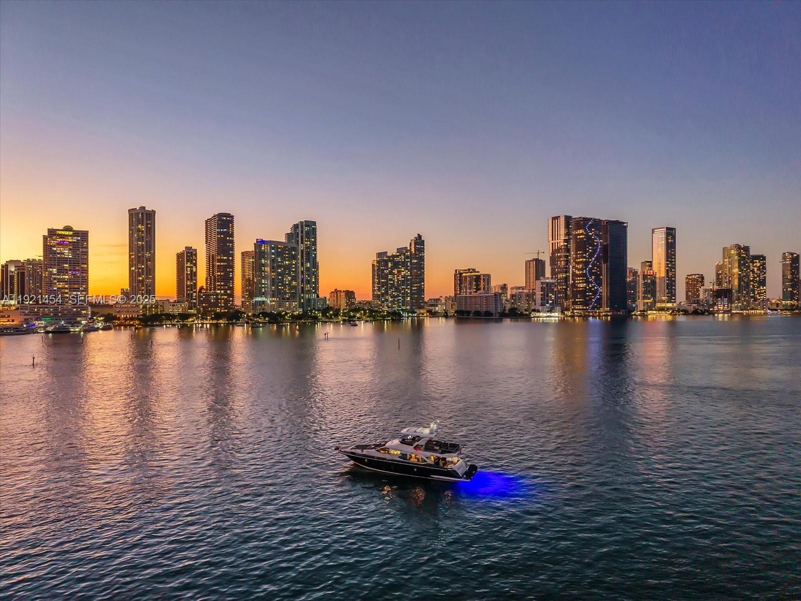 Miami FL 33139 - A11921454