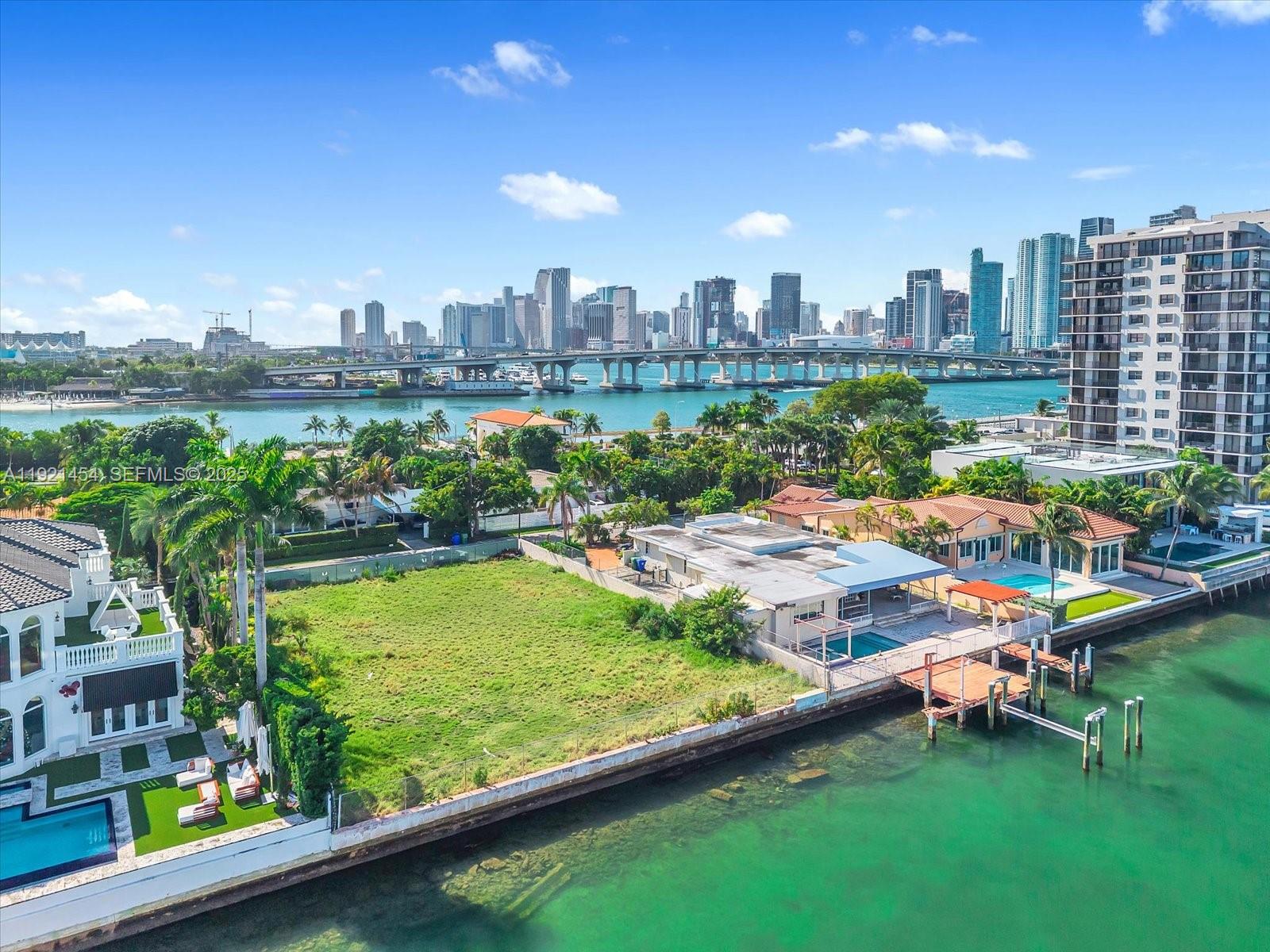Miami FL 33139 - A11921454