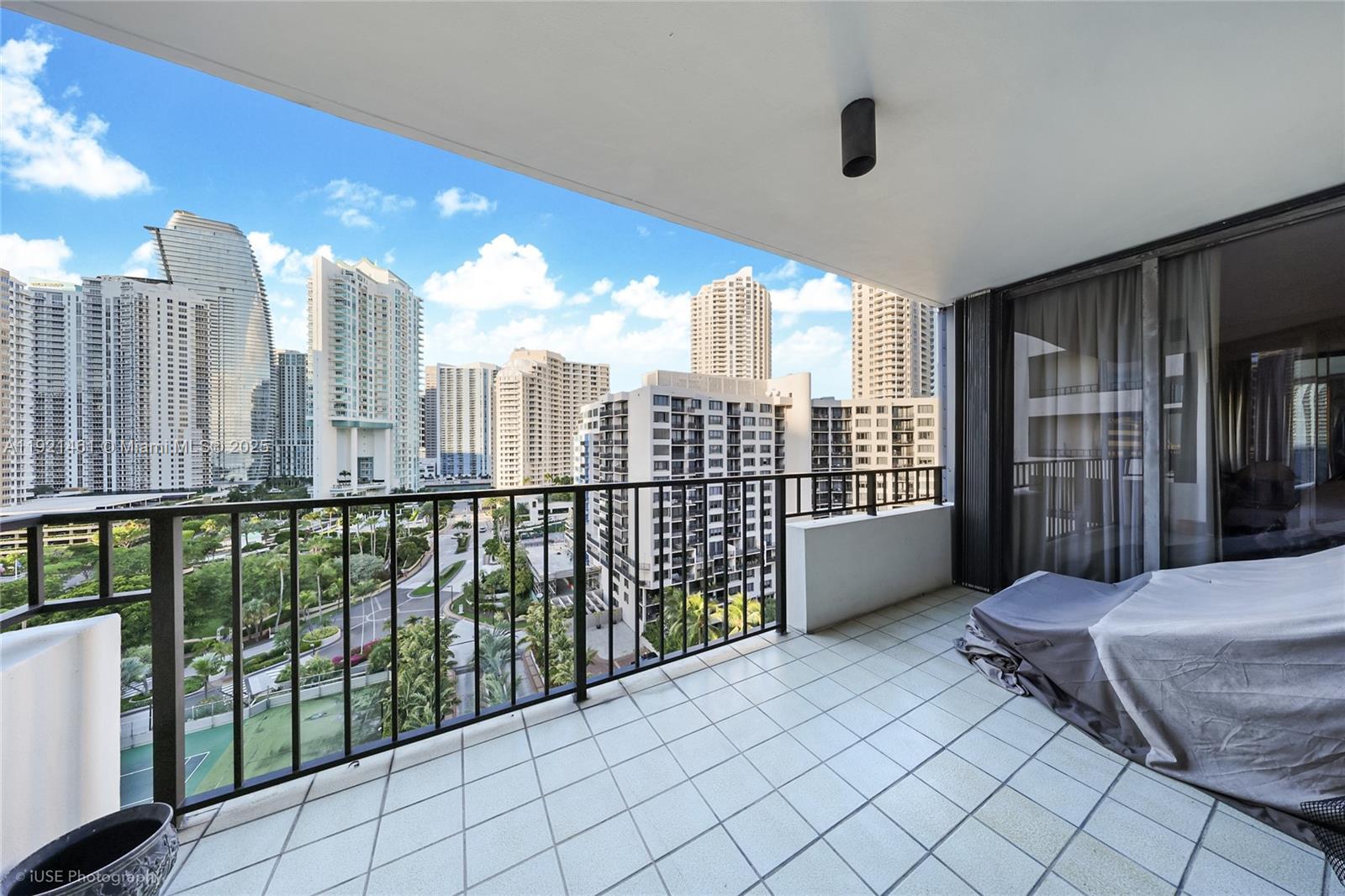 520 Brickell Key Dr #A1510, Miami FL 33131