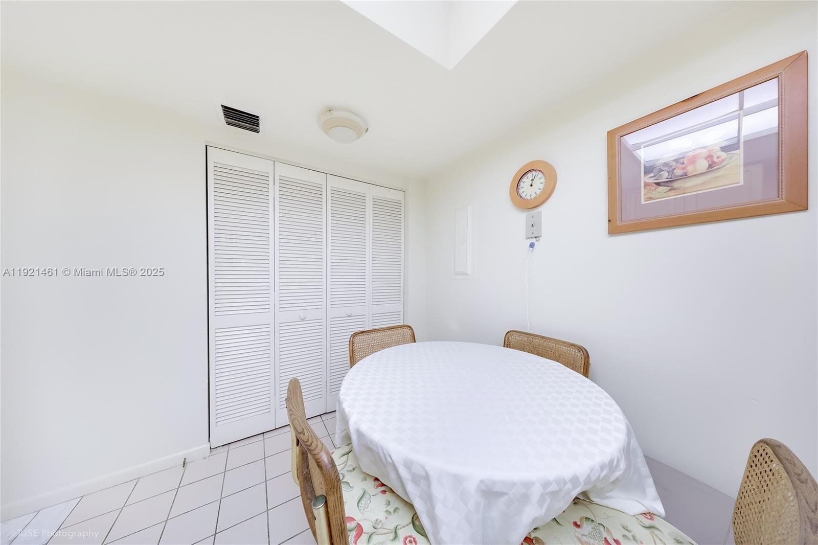 520 Brickell Key Dr #A1510, Miami FL 33131