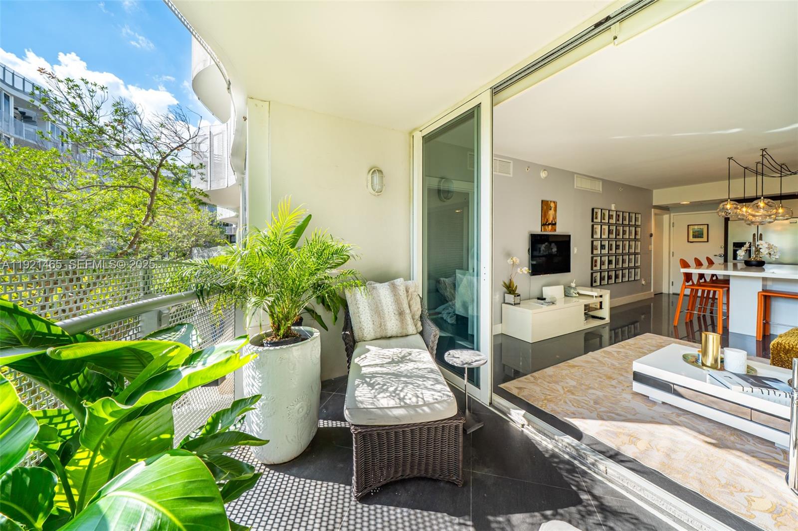 2155 Washington Ct #205, Miami Beach FL 33139