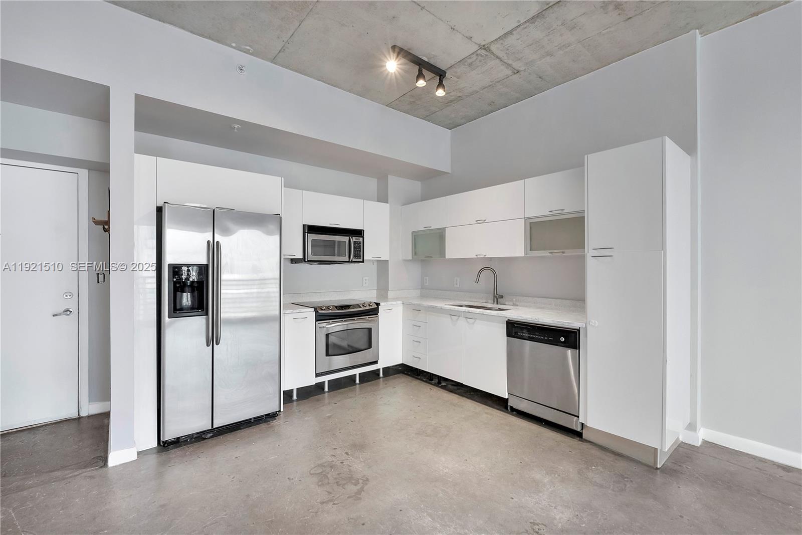 133 NE 2nd Ave #508, Miami FL 33132