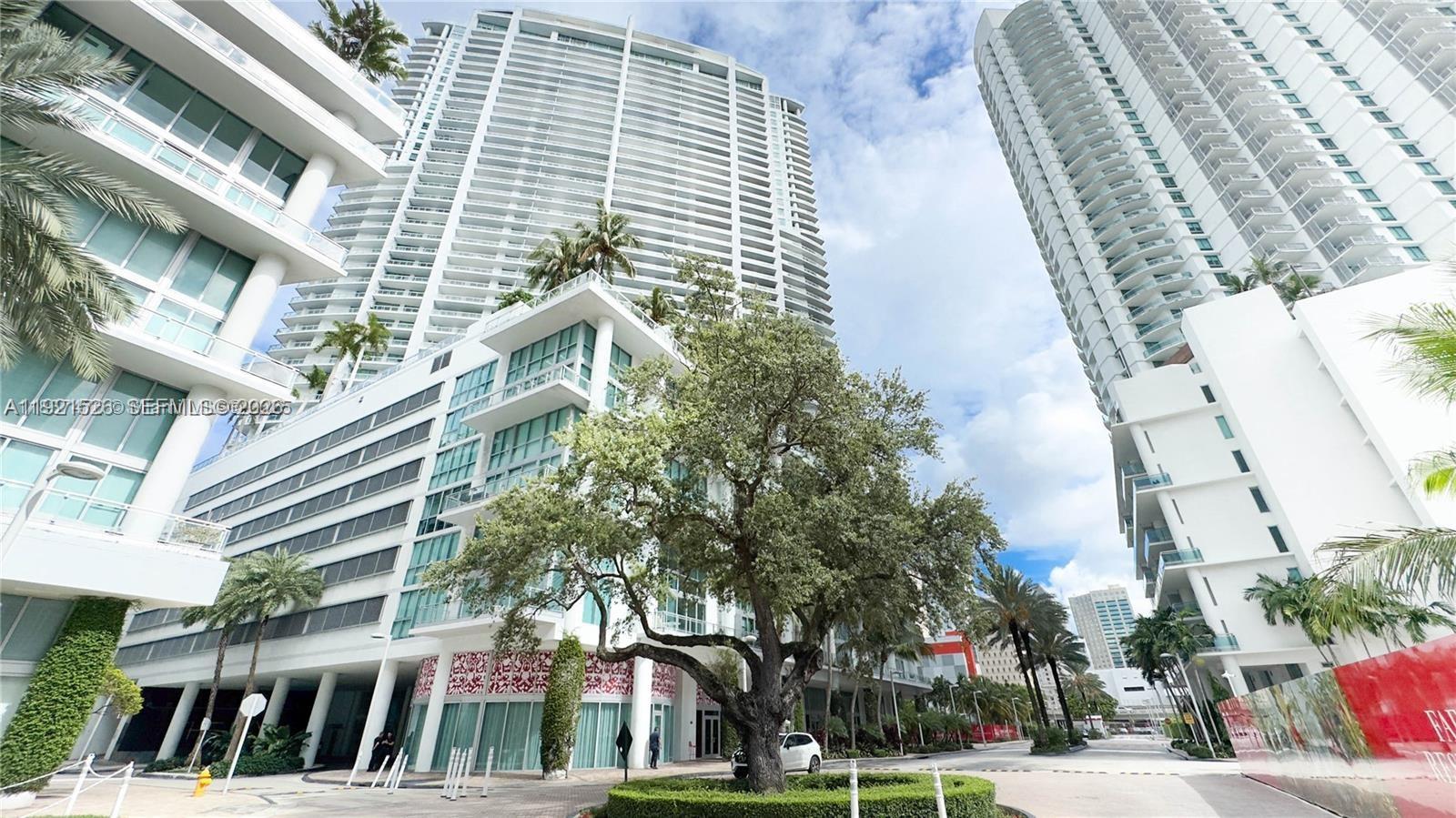 90 SW 3rd St #4105, Miami FL 33130