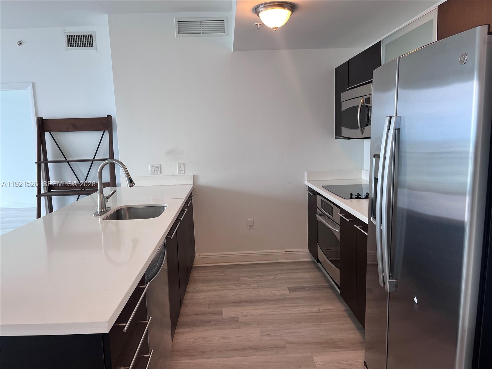 90 SW 3rd St #4105, Miami FL 33130