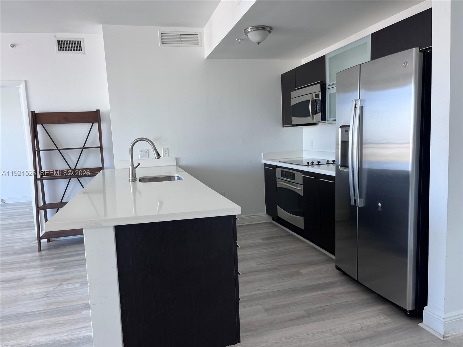 90 SW 3rd St #4105, Miami FL 33130