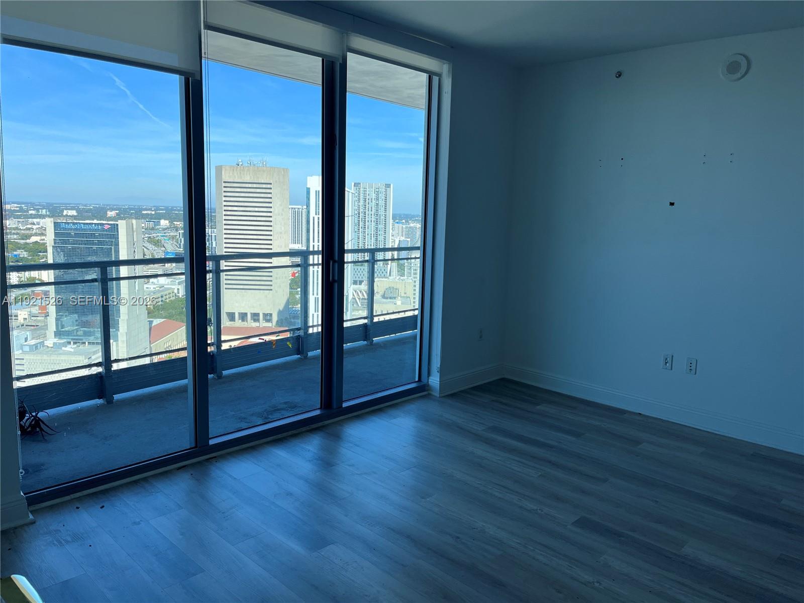 90 SW 3rd St #4105, Miami FL 33130