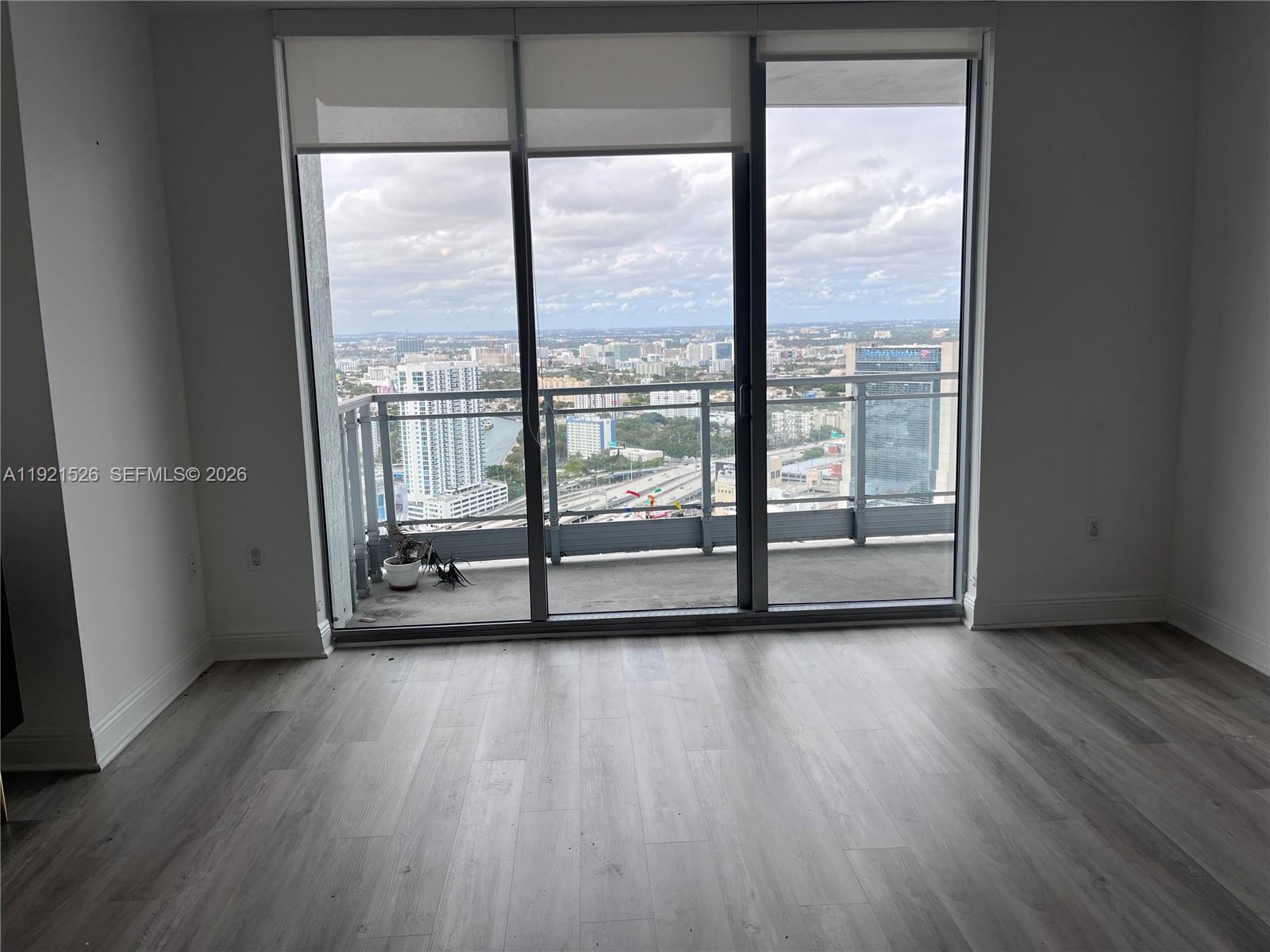 90 SW 3rd St #4105, Miami FL 33130