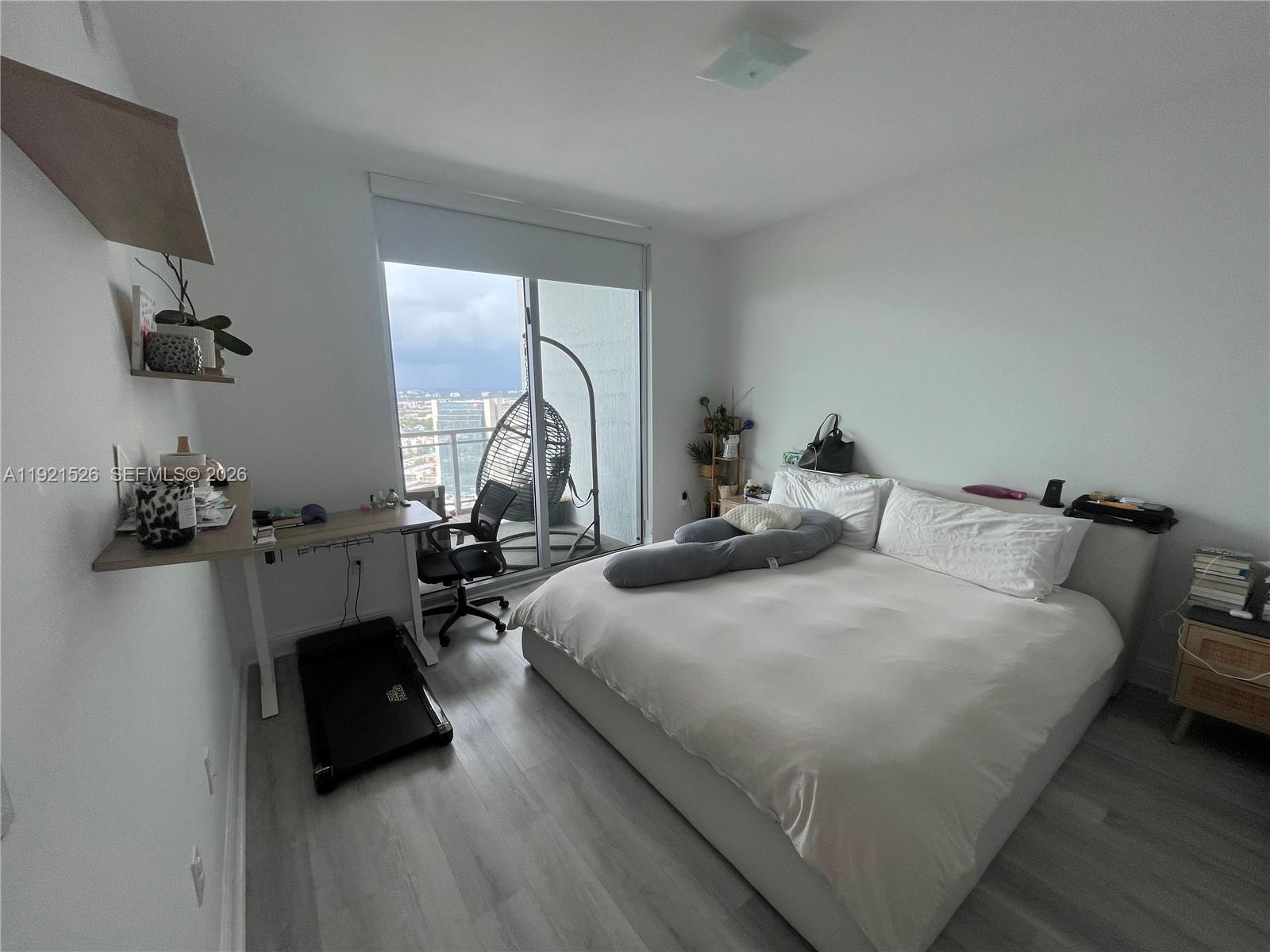 90 SW 3rd St #4105, Miami FL 33130
