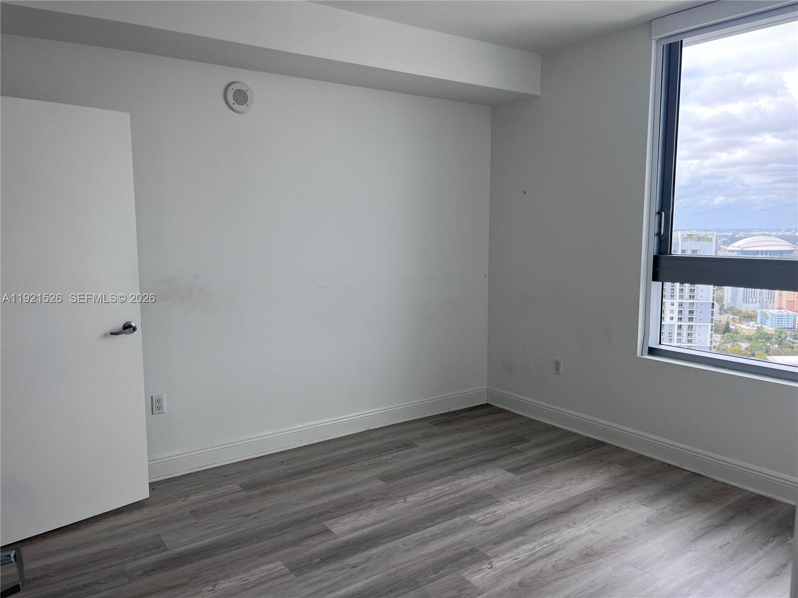 90 SW 3rd St #4105, Miami FL 33130