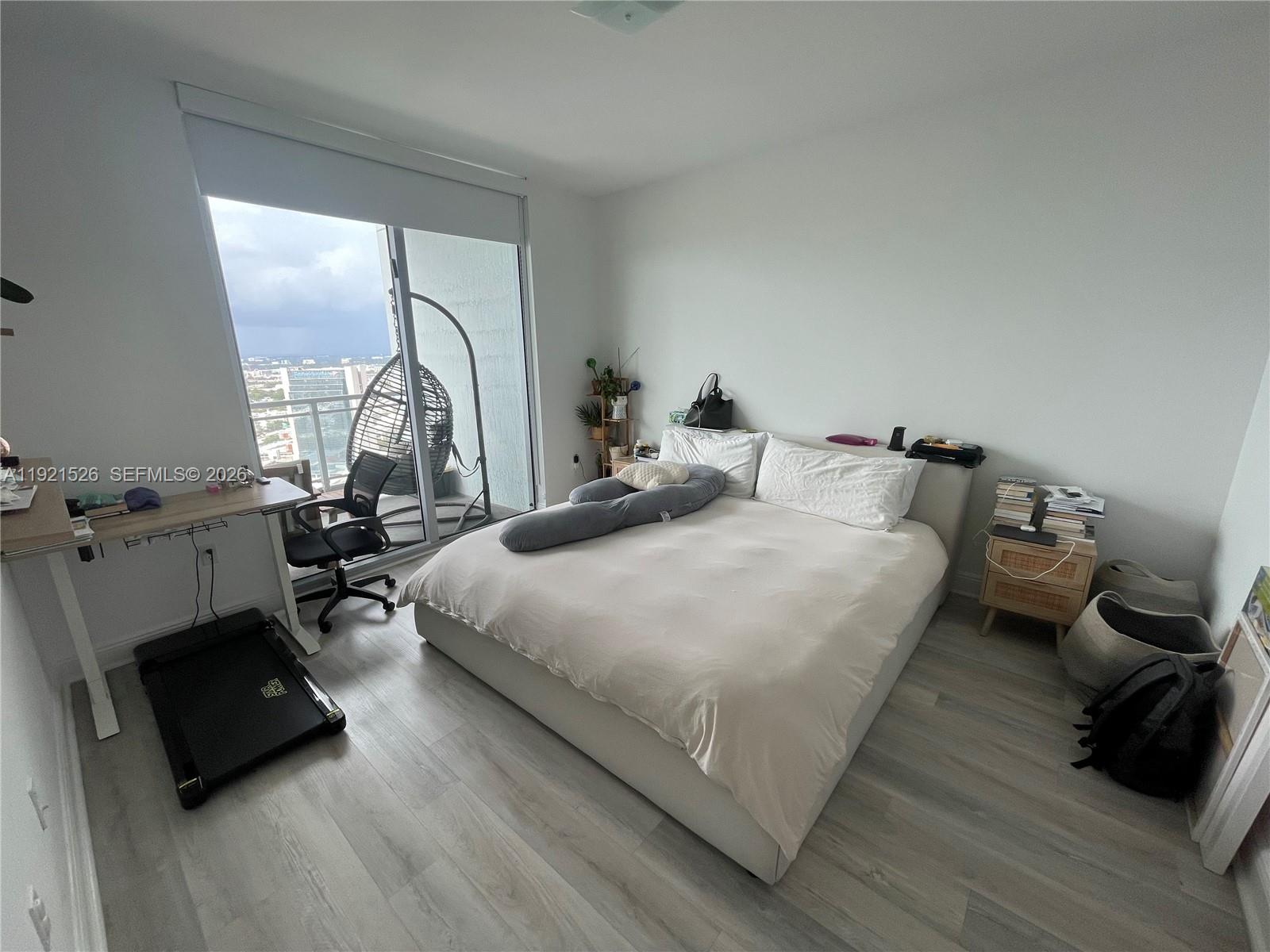 90 SW 3rd St #4105, Miami FL 33130