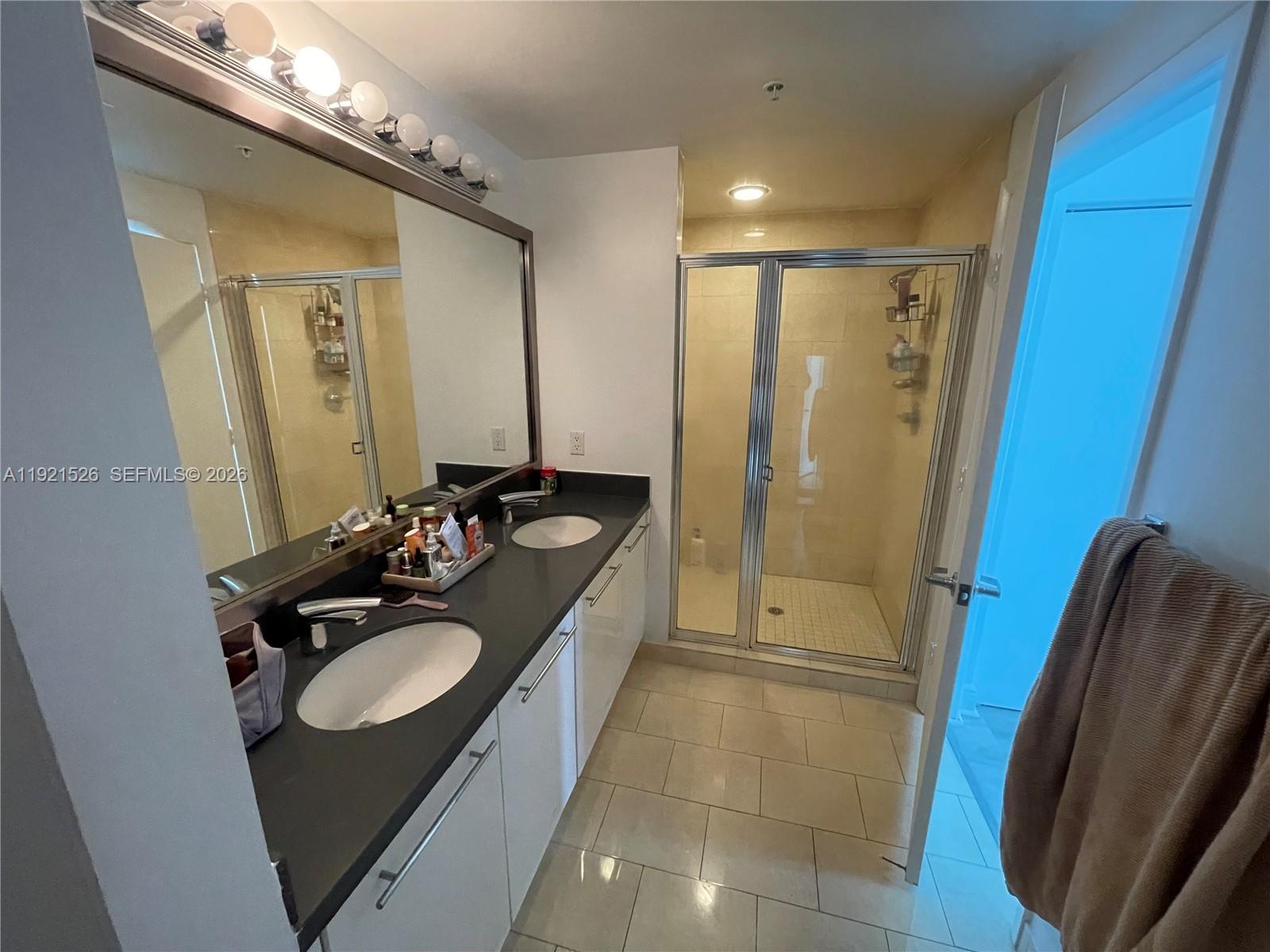 90 SW 3rd St #4105, Miami FL 33130