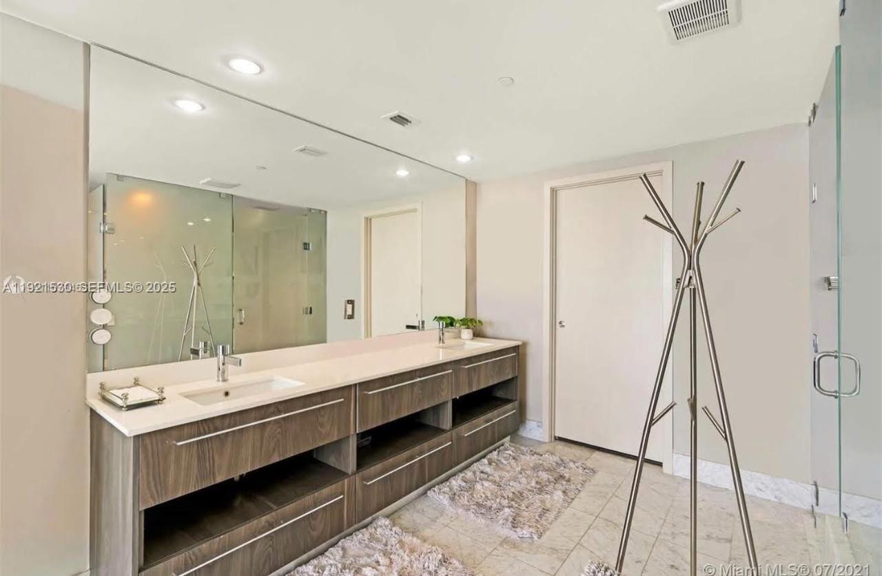 3131 NE 7th Ave #2102, Miami FL 33137