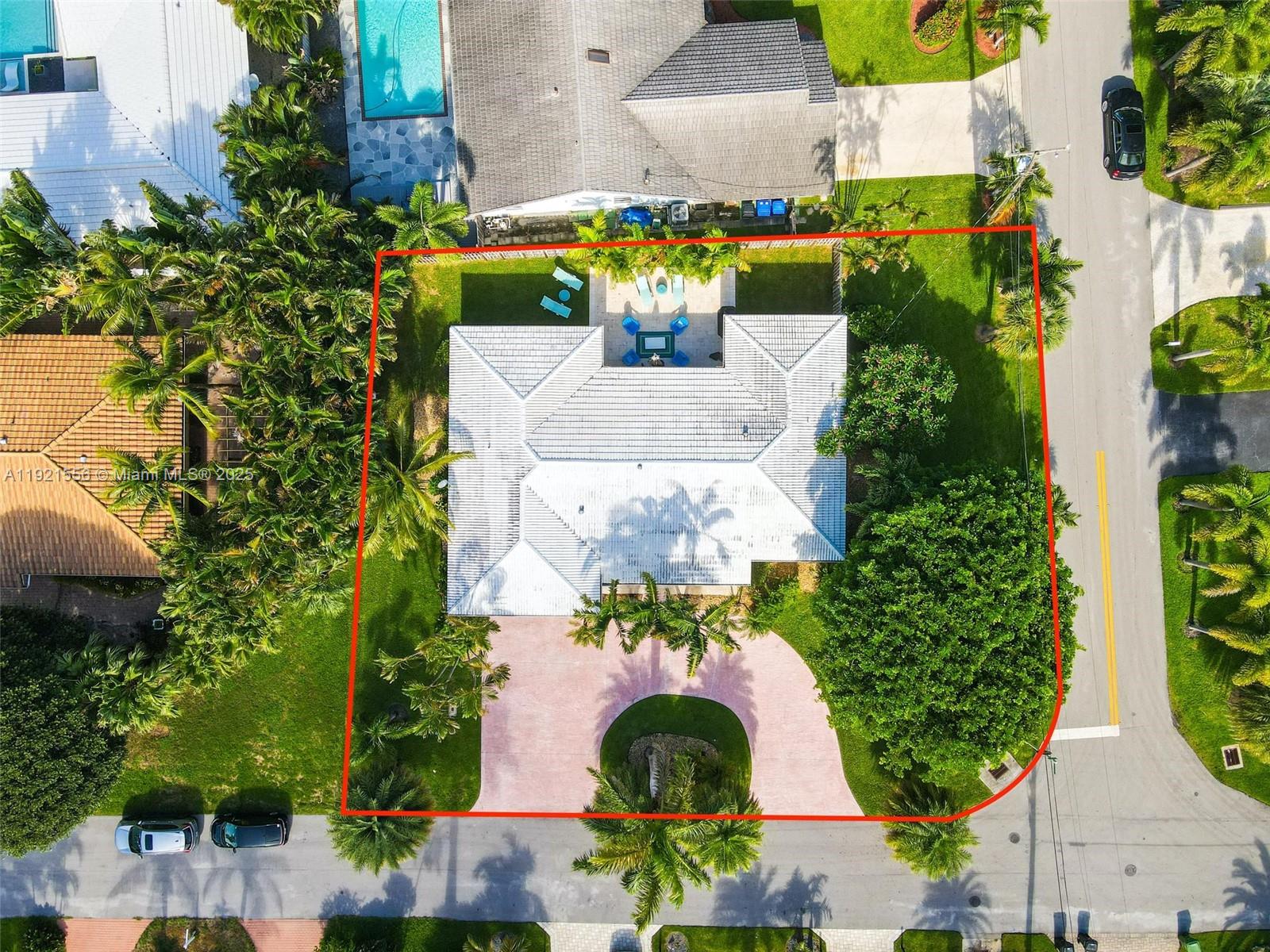 290 Tropic Dr, Lauderdale By The Sea FL 33308