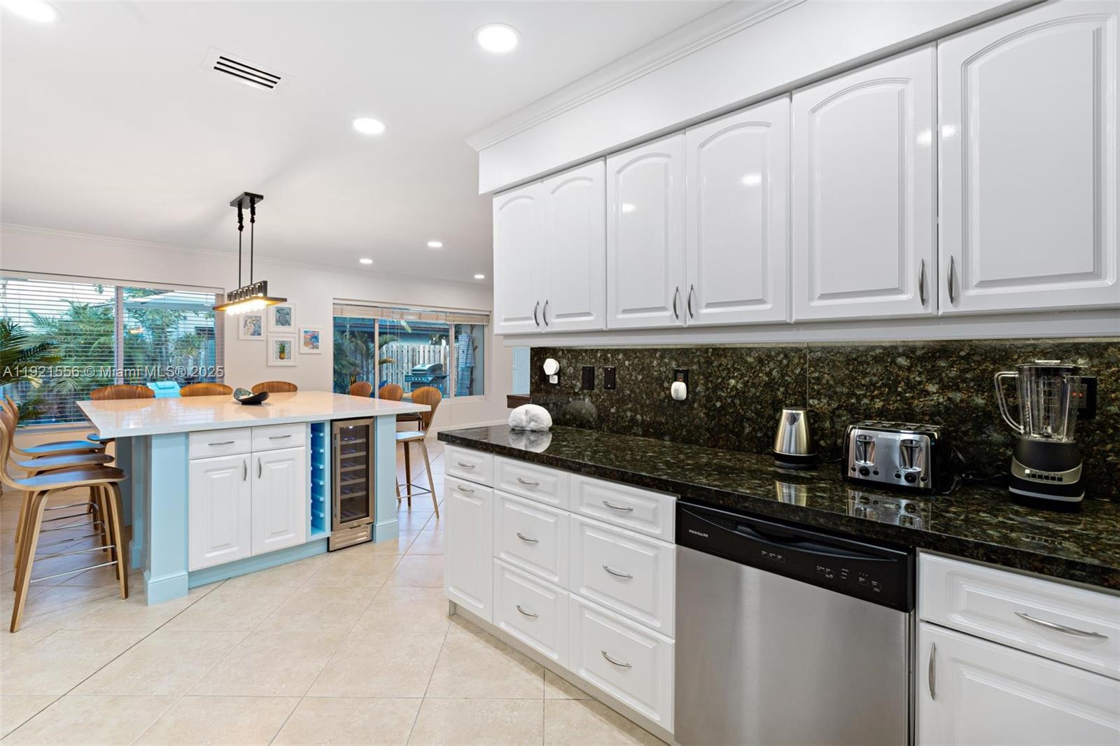 290 Tropic Dr, Lauderdale By The Sea FL 33308