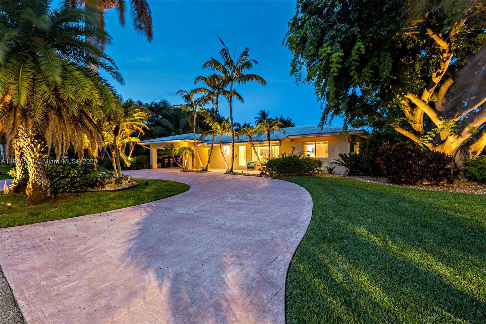 290 Tropic Dr, Lauderdale By The Sea FL 33308
