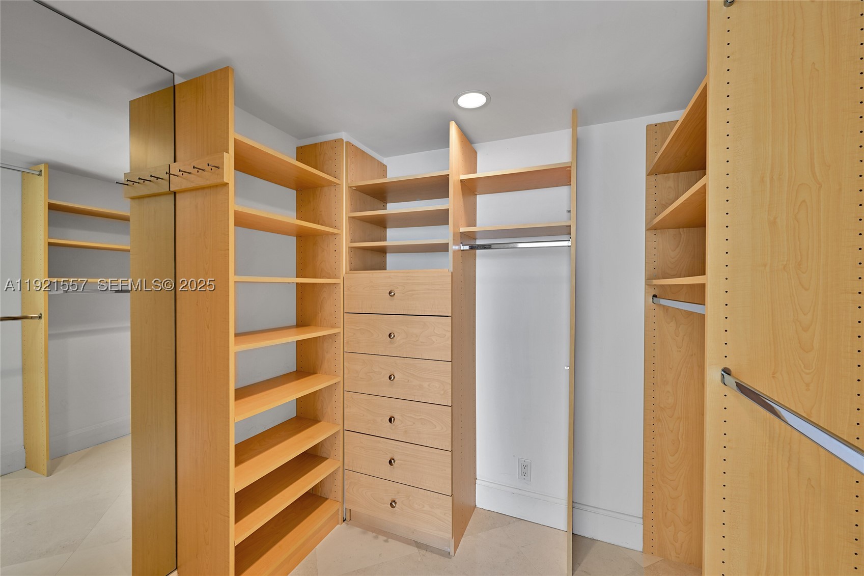 936 Intracoastal Dr #15H, Fort Lauderdale FL 33304