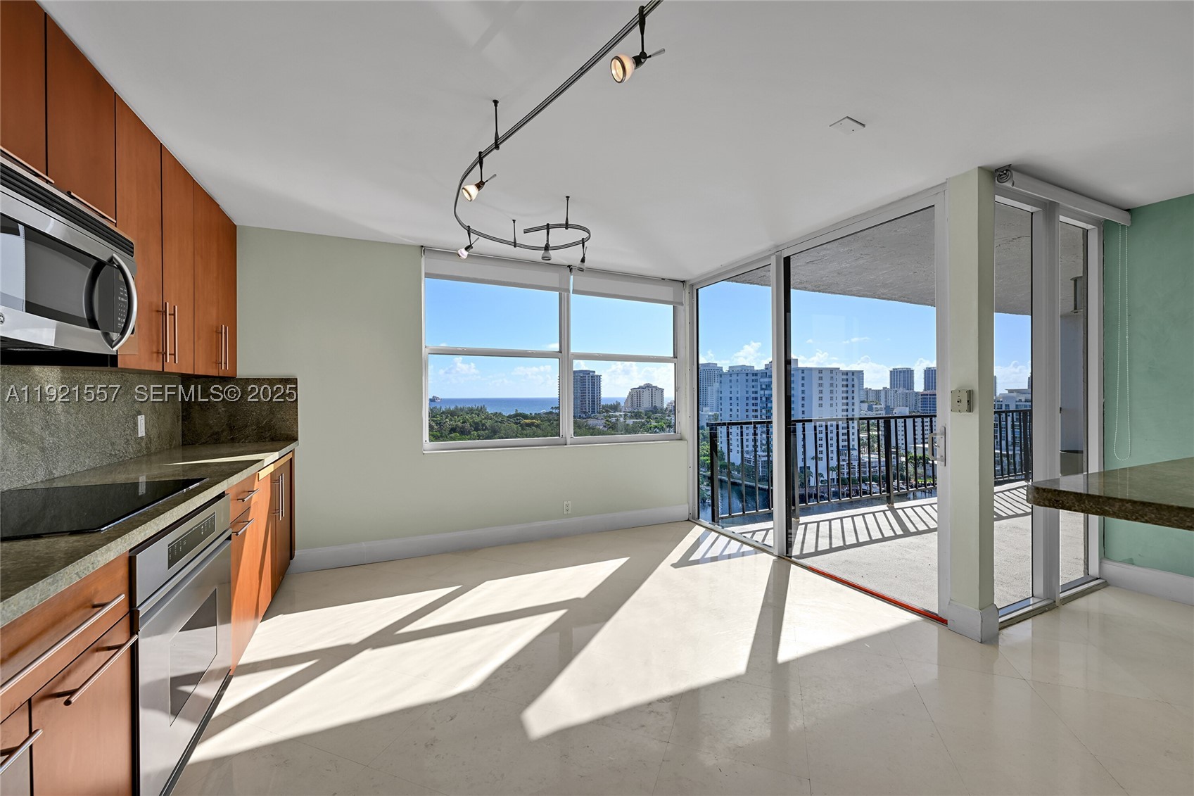 936 Intracoastal Dr #15H, Fort Lauderdale FL 33304